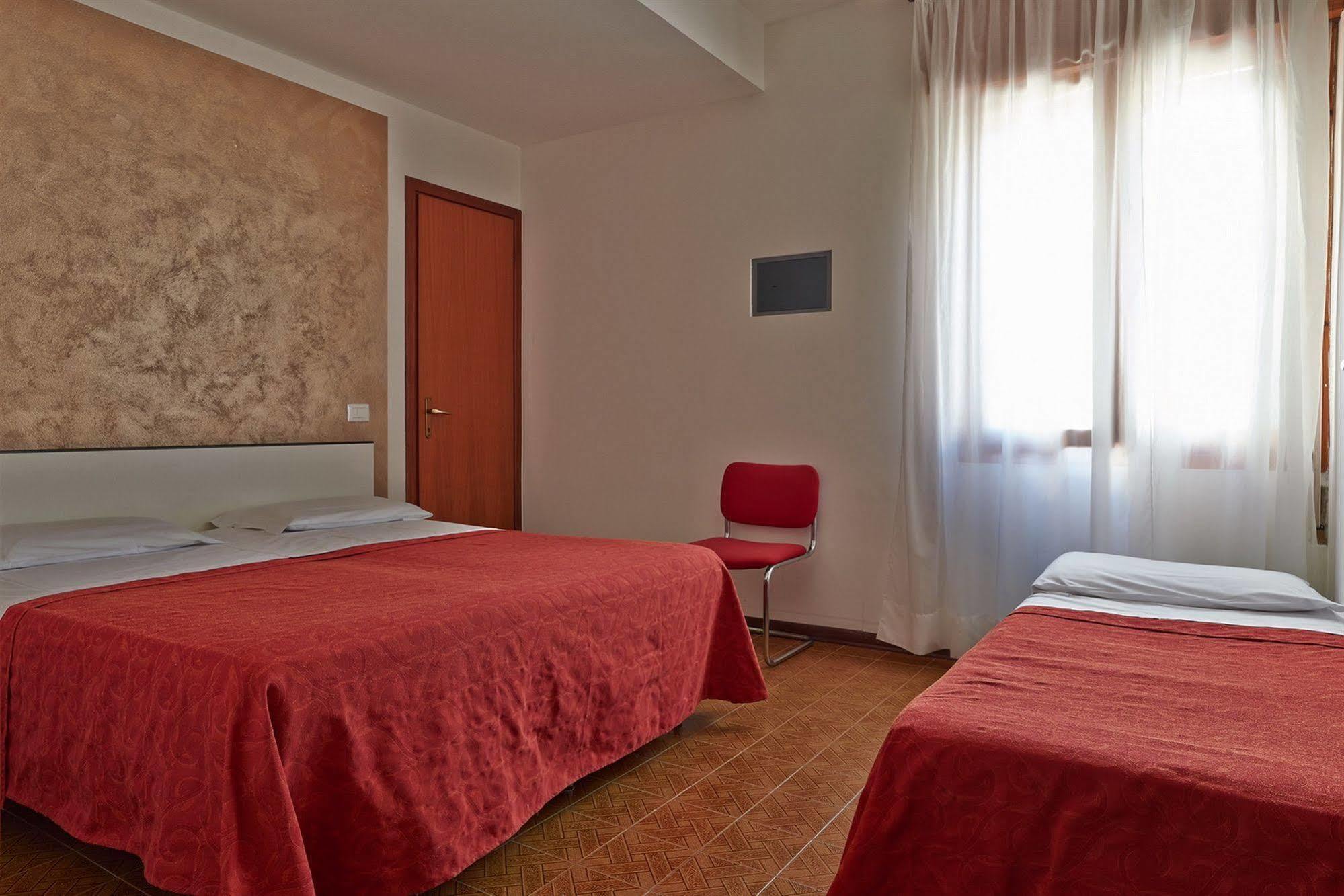Hotel Nazionale Lido di Jesolo Exterior photo